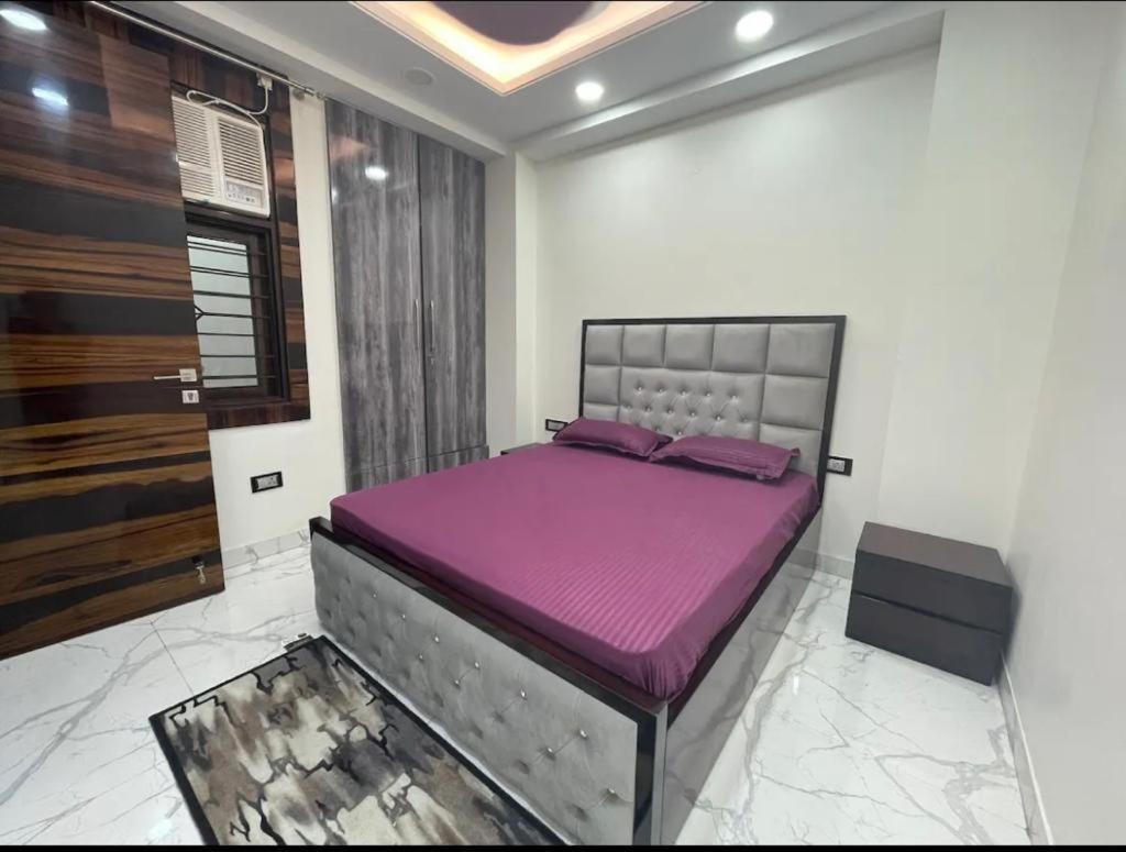 Apartment Aquila 3bhk South Delhi Near Ashram Metro New Delhi